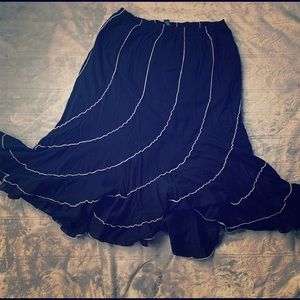Long flowing skirt Medium